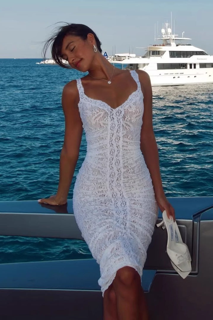Damenkleid aus Spitze in kurzer Länge, Detailansicht des Oberteils