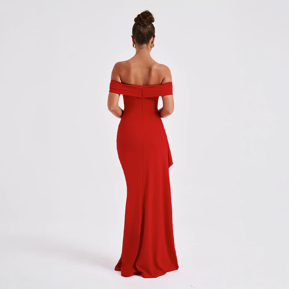 Maxikleid mit schulterfreiem Schnitt und Schlitz
