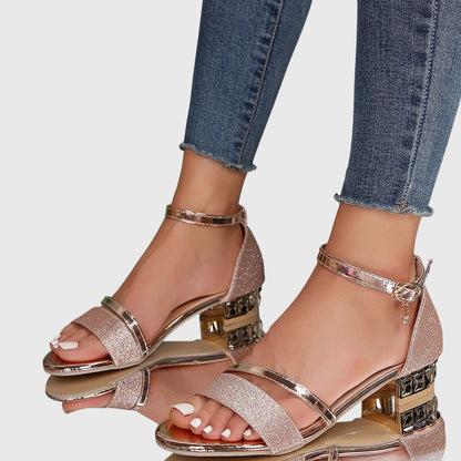 Seitliche Ansicht der Damen-Sandalen mit verstellbarem Absatz