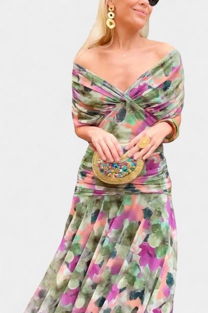 Damen-Maxikleid mit fliessender Silhouette und Blumenmuster