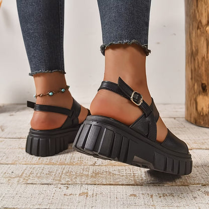 Damen Keilsandalen als modische Sommerschuhe in kompletter Ansicht