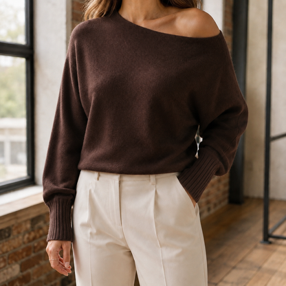 Damen-Outfit mit asymmetrischem Off-Shoulder-Strickpullover