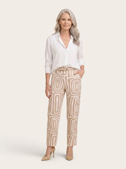 Damen Hosenanzug in eleganter Silhouette mit weiter Hose