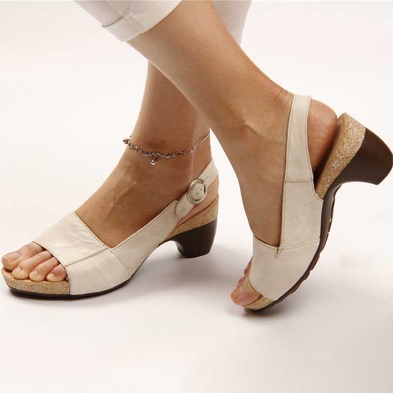 Bequeme Damen-Sandalen mit Absatz und fusstützender Form von vorne