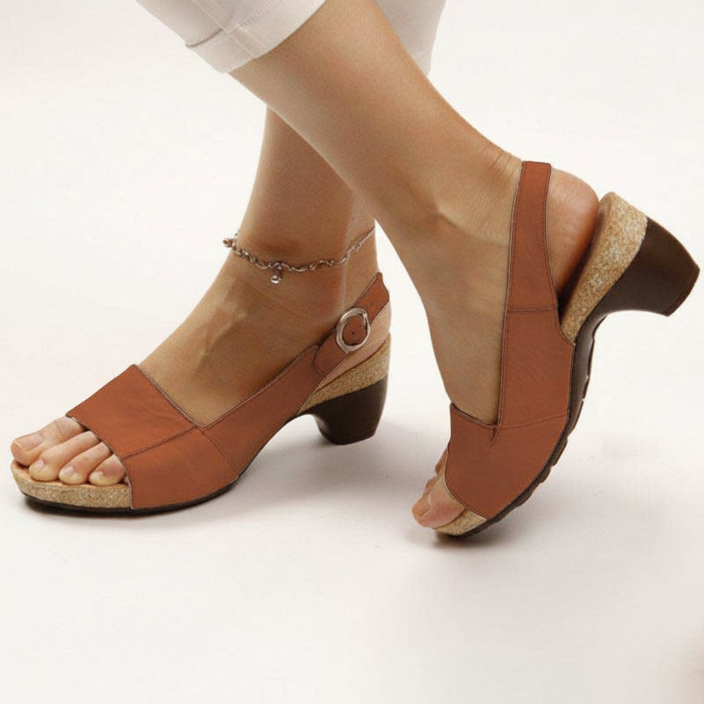 Damen Absatzsandalen mit ergonomischem Design in stilvoller Seitenansicht
