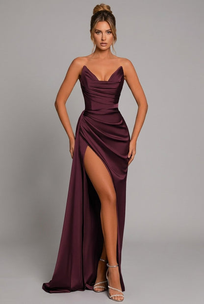 Elegantes Maxikleid aus Satin mit drapierten Raffungen