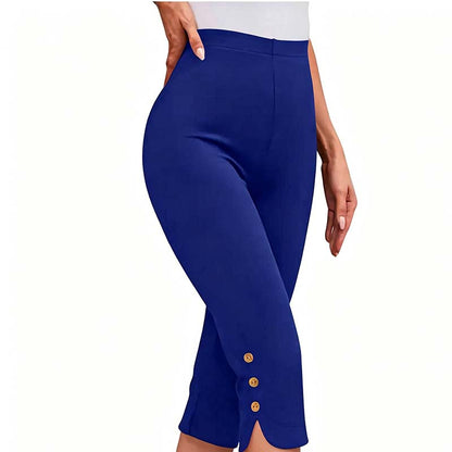 Damen Culotte mit hoher Taille und seitlichem Knopfdetail vorne fotografiert