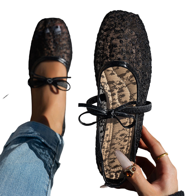 Damen-Ballerinas aus Spitze mit Schleife in eleganter Seitenansicht