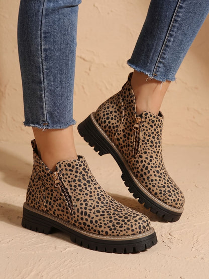 Seitliche Ansicht der Damen-Stiefeletten mit Reissverschluss