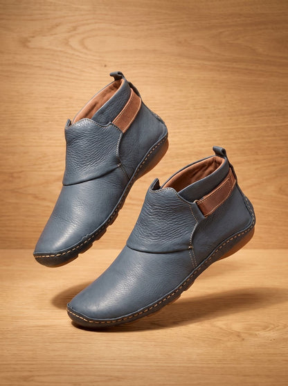 Nahaufnahme des bequemen Einstiegs einer Damen-Stiefelette