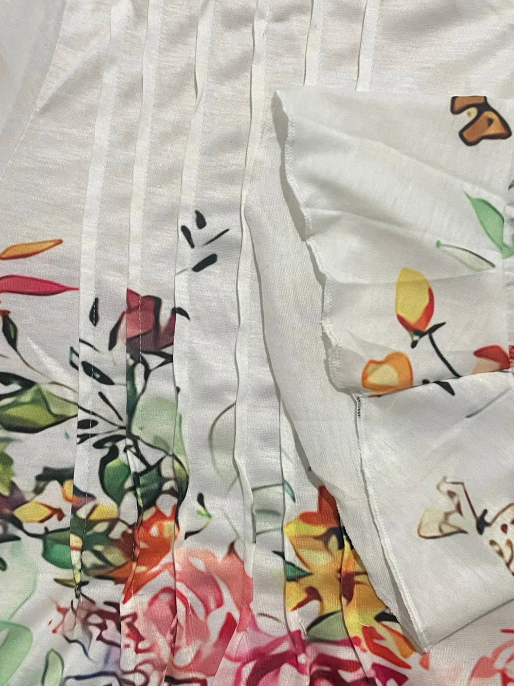 Leichte, elegante Damenbluse aus atmungsaktivem Material – ideal für Sommer, Büro & festliche Anlässe